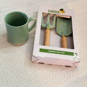 GARDEN PARTY TOOL SET & MUG